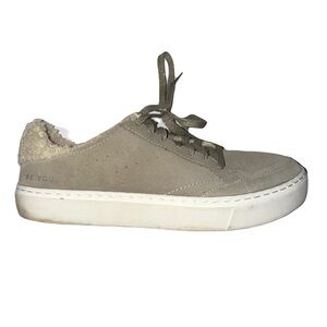 Dr Scholl’s Women’s Suede Faux Fur Lined Sneakers Size 9.5 Excellent Condition